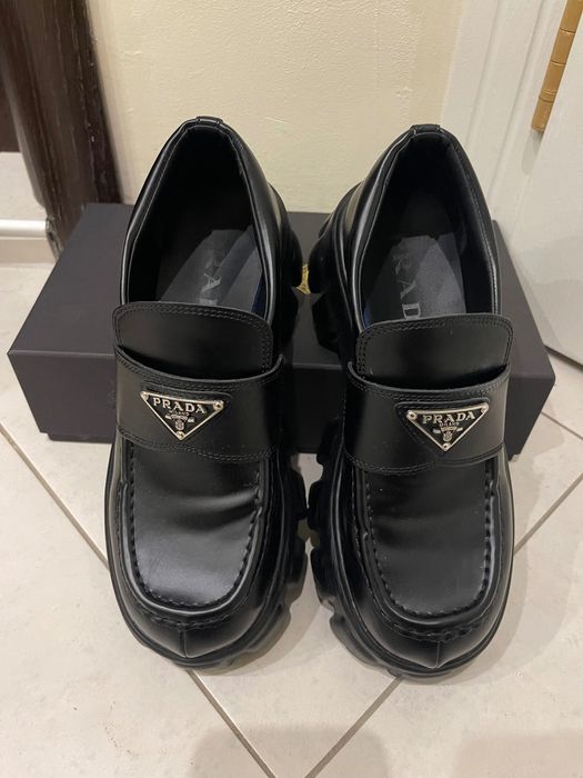 Черни Лоуфъри Prada