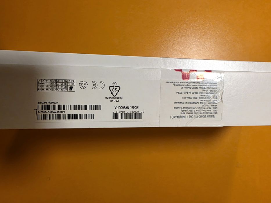 Samsung Book5 Pro 360 Ultra 7, 16GB RAM ,512GB 16" touch Spen open box