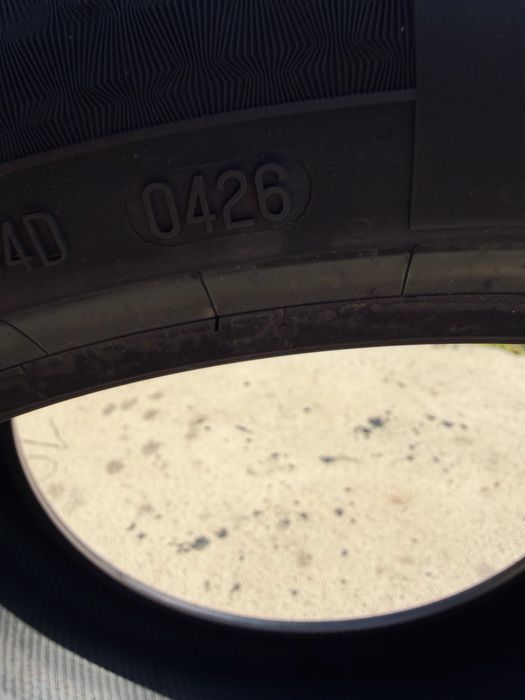 CONTINENTAL  235/40/18