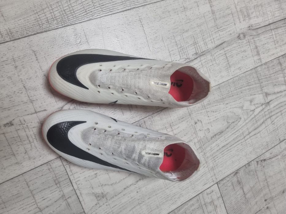 Бутсы спортивные