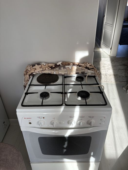 Продам Газ плиту GEFEST