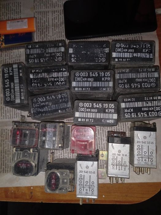 Мерседес 124 продам запчасти