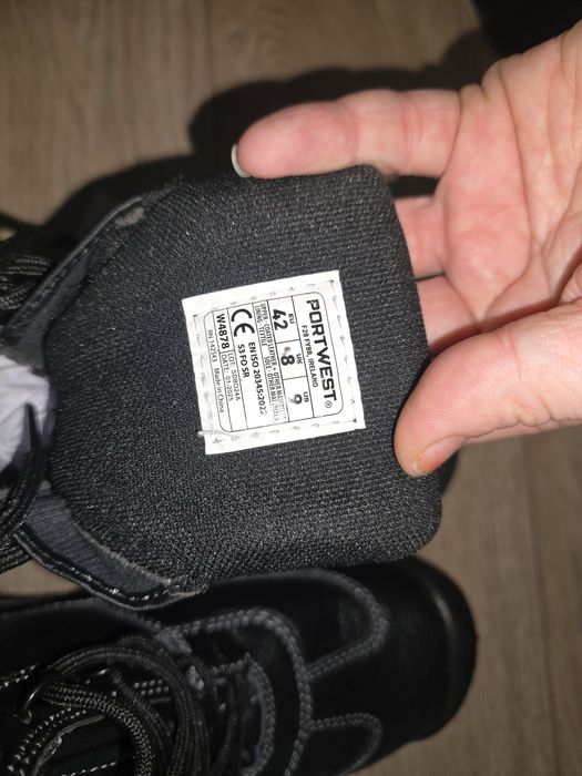 Спецобувь, рабочие ботинки