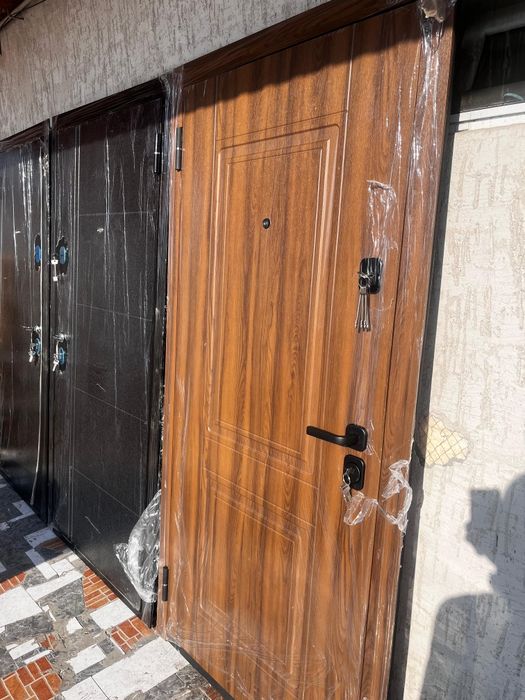 Металлические двер выходные двер