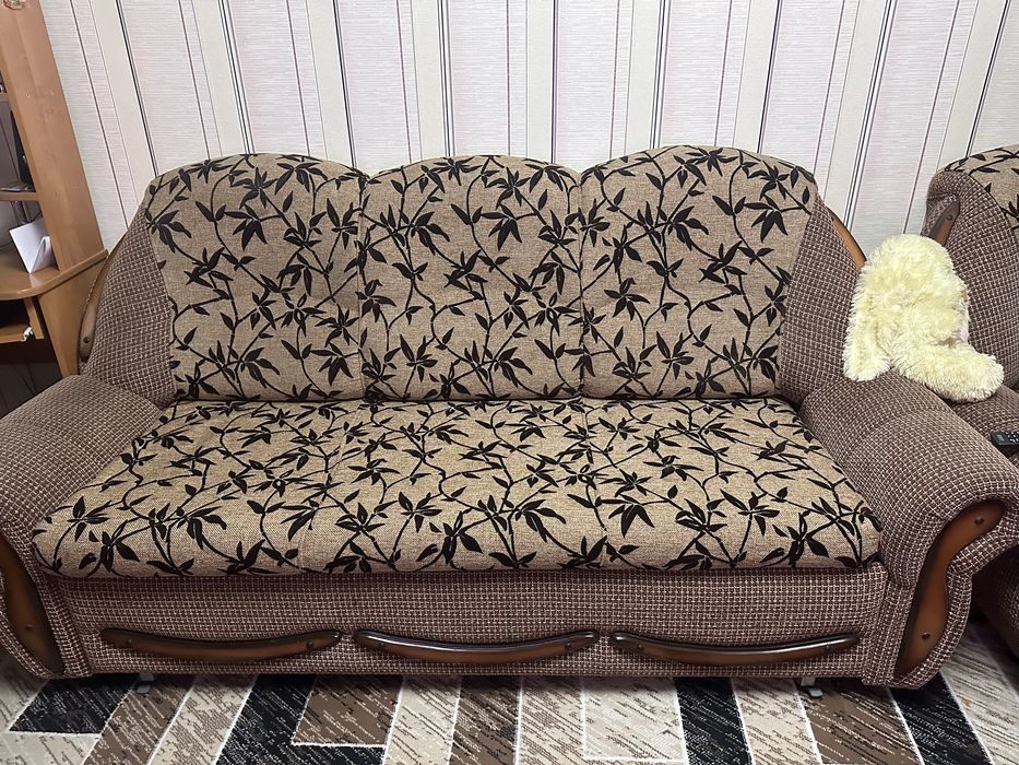 Продам диван тройку