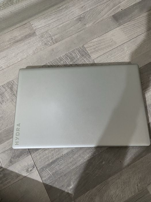HYDRA ноутбук 8GB RAM, i5, SSD 256GB