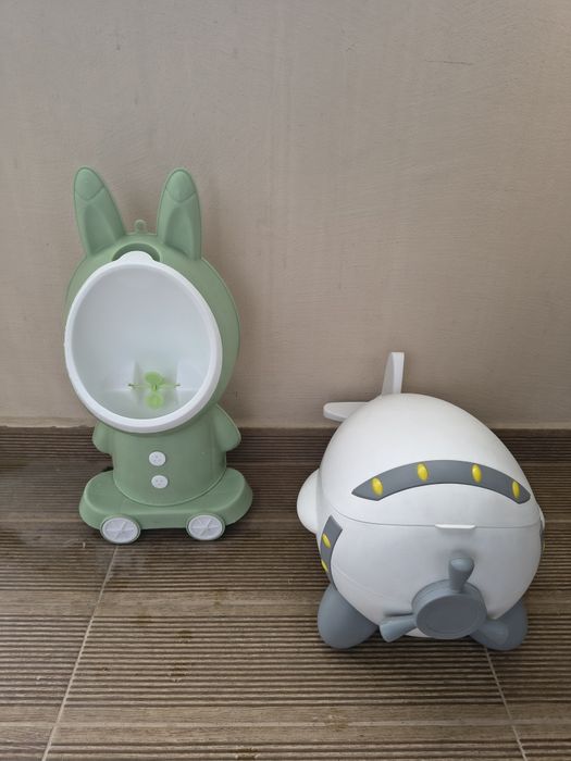 Детско гърне и писуар