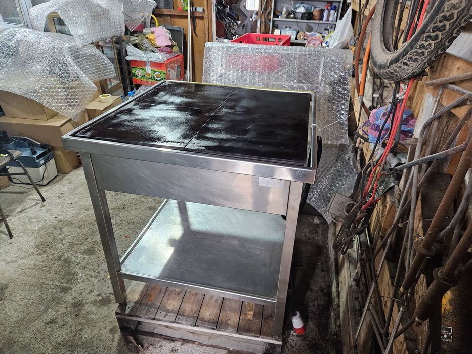 Електрически Котлон на база 4 плочи чугунени 40/40см. трифазен