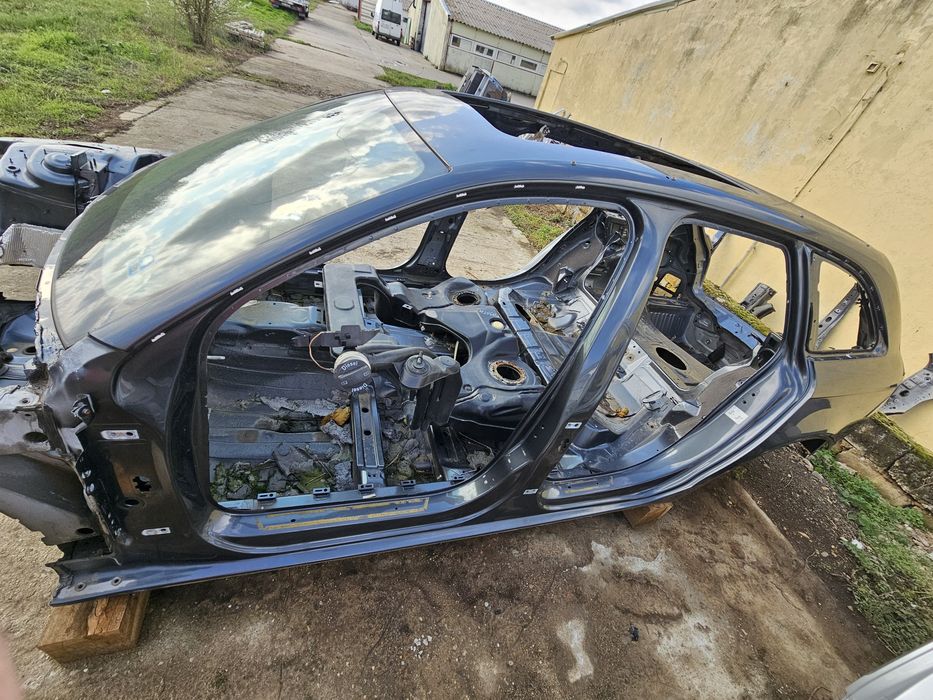 Prag , aripa, plafon , lonjeron Audi A4 break , B8,5 , 2010-2015