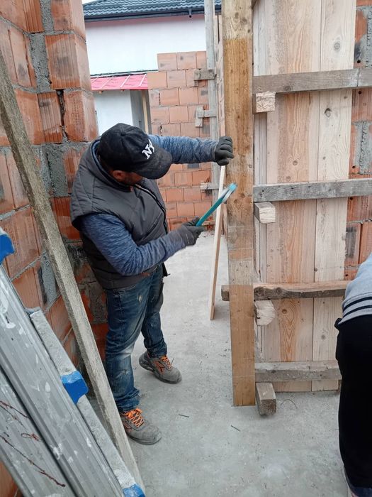 Ofer servicii complete în domeniul construcțiilor