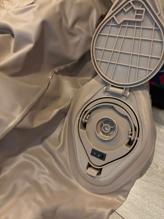 Saltea autogonflabila , canapea , crem / negru