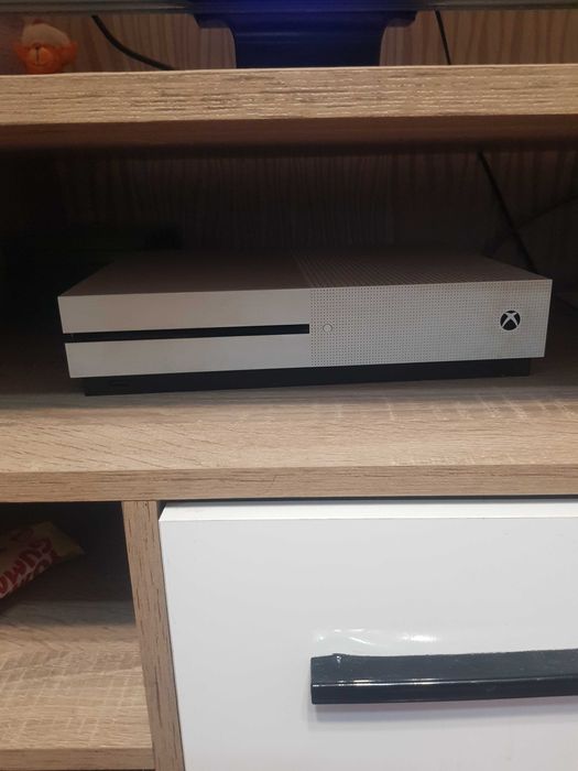 Конзола Xbox one