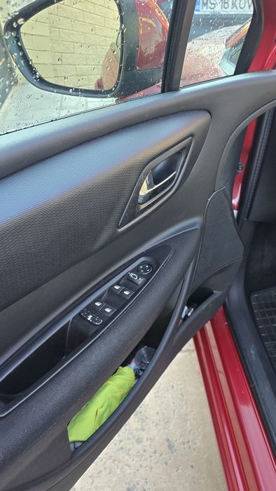 Se vinde Citroën C4 An 2010 mașina se umbla cu ia are240000km