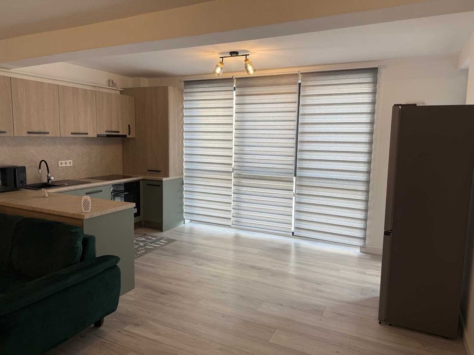 Inchiriez Apartament Modern 3 Camere Zona Bradet