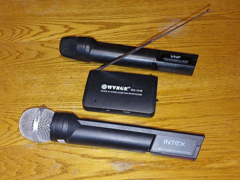 Microfon wireless .