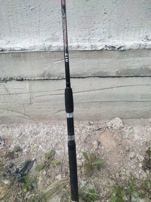 Спиннинг 2.10 для рыбалки.