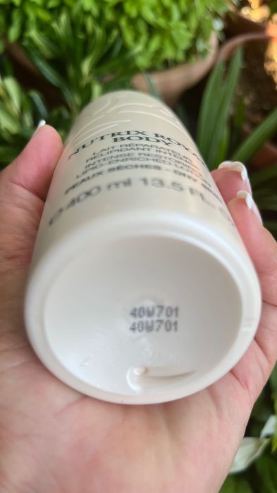 Нов. Лосион за тяло 
Lancome Nutrix Royal Body, 400 мл.