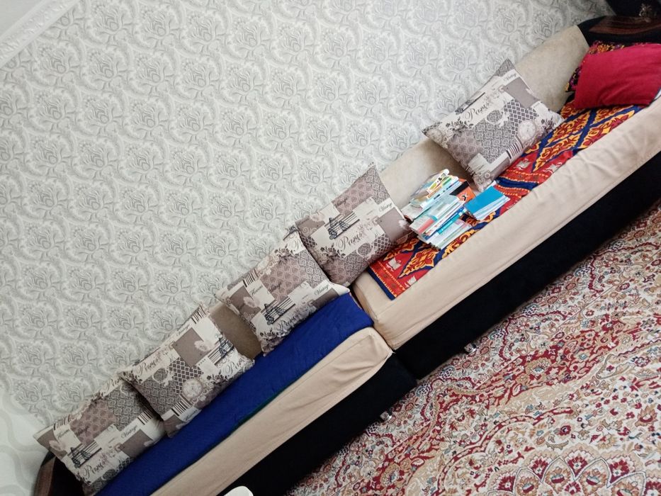 Диван для гостиной