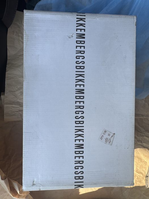 Продам кроссовки bikkembergs