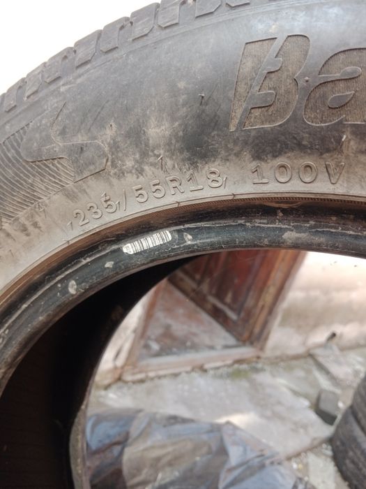 Продам комплект шины на 235/55/18