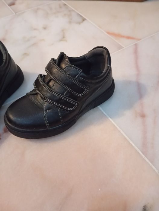 Încălțăminte mărimea 28