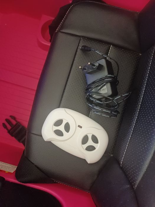 Mașină electrică cu telecomanda