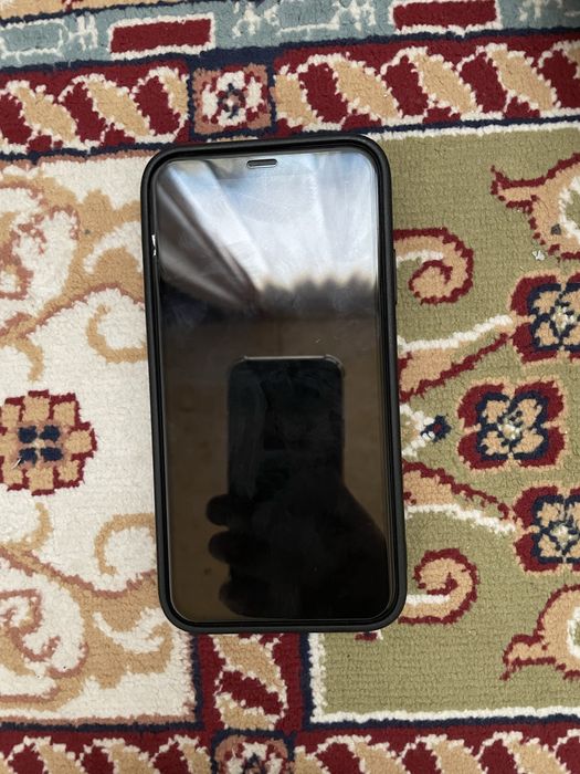 Продаю Iphone XR