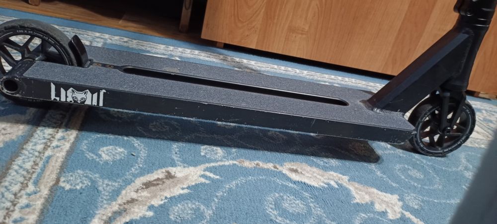 Срочно Продам  Трюковой самокат Limit LMT23