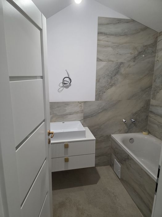 Proprietar,vand casa-duplex,despartit doar de bai, Mosnita N