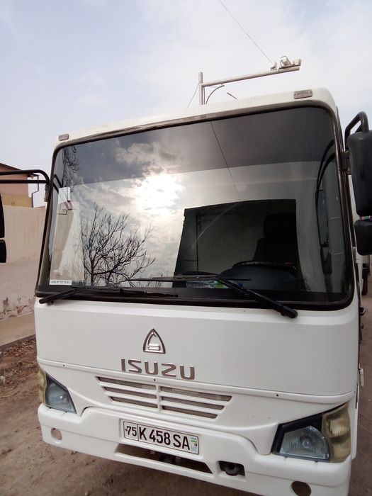 Сотилади исузи фургон