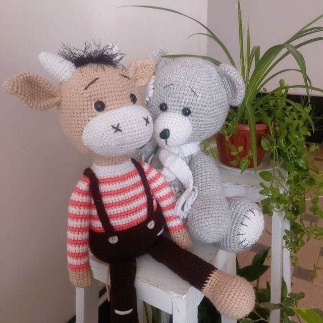 100%qoʻl ishi zakaz asosida toʻqib beraman. 3-4kunda tayyor boʻladi