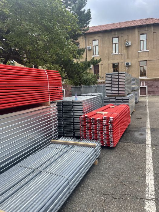 inchiriem schela cu montaj