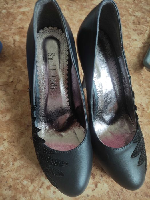 Продам туфли на высоком каблуке