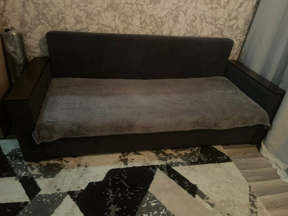 Продам диван угловой