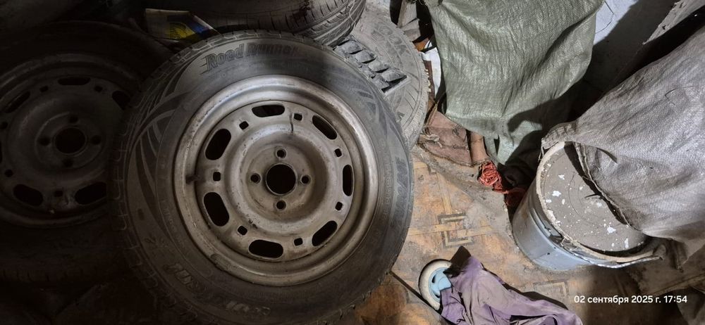 Продаю диски с летней резиной