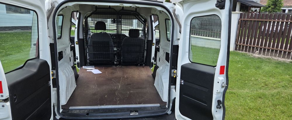Fiat Doblo 82000 km, 2017, 4900 euro