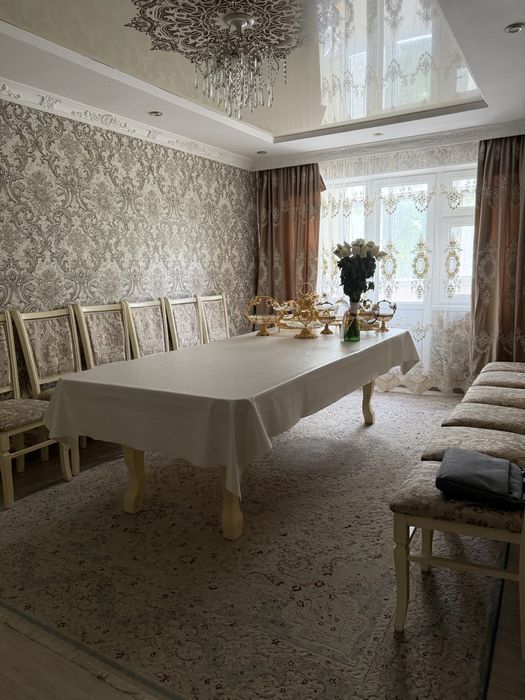 Стол с стульми состяния отличное
