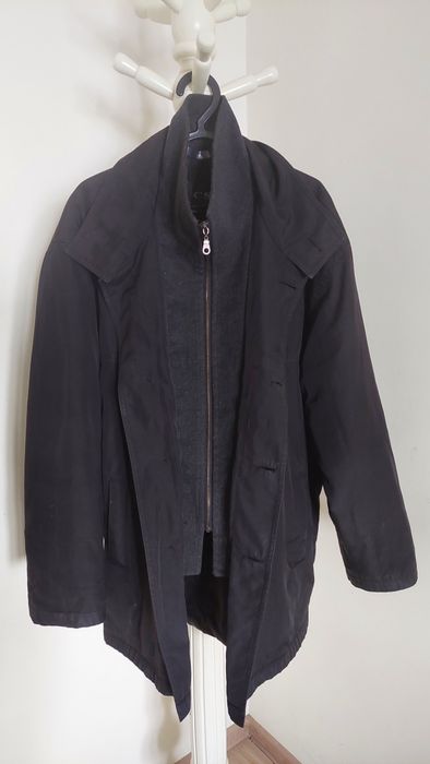 U birinchi bolib kitobni tugatadi.