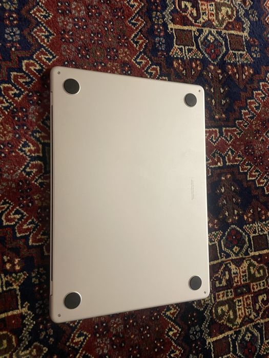 MacBook air M2 прочитайте описание