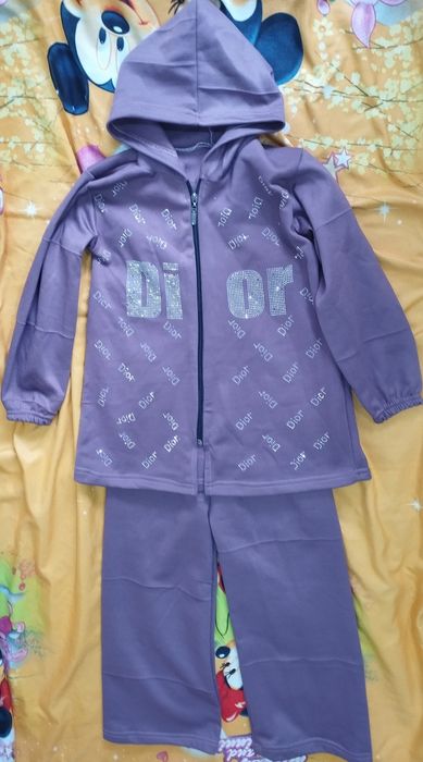 Костюм            .