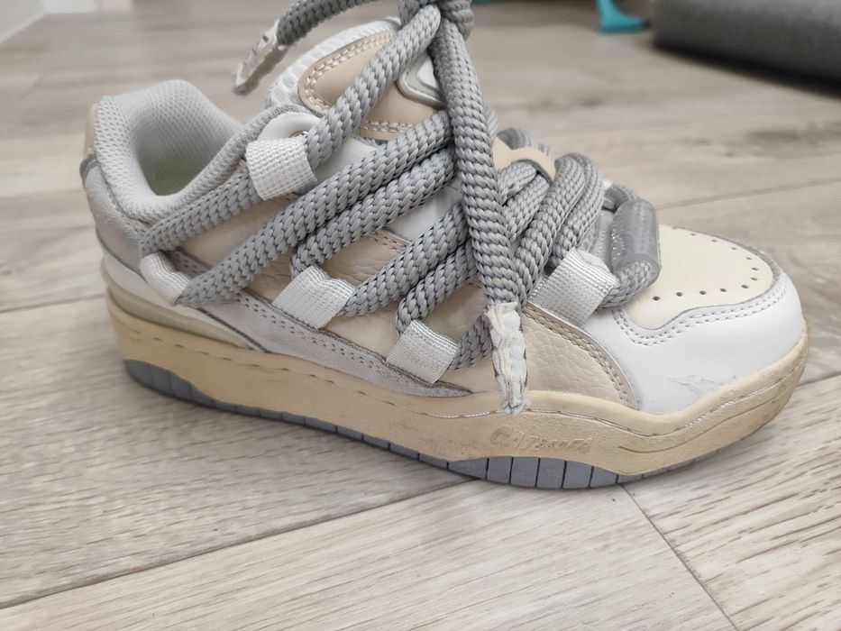 Подростковые кроссовки