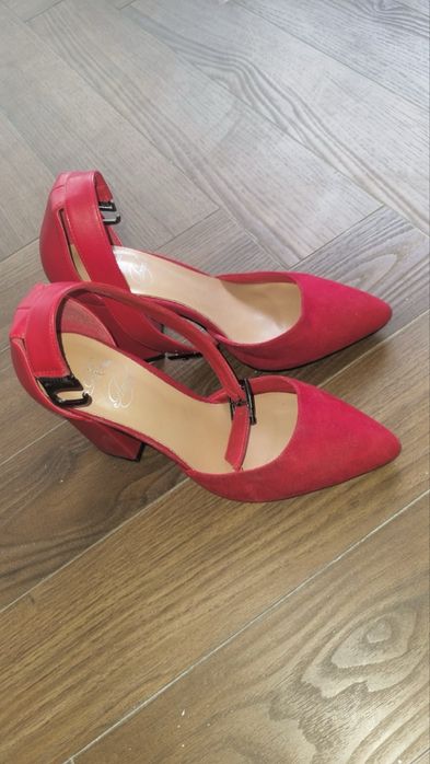 Красные туфли замш