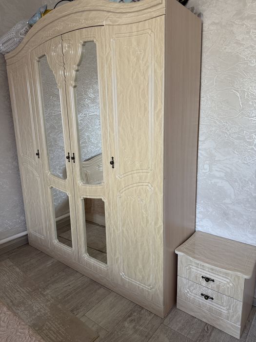 Продам спальный гарнитур в хорошем состоянии