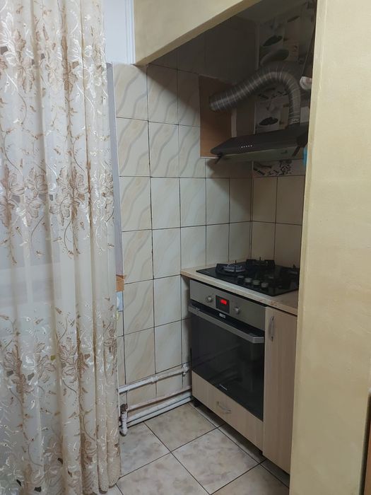 Apartament 4 camere, Broșteni