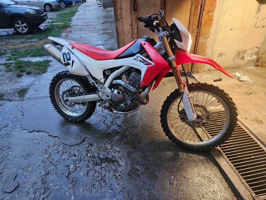Продавам Honda CRF 250 L