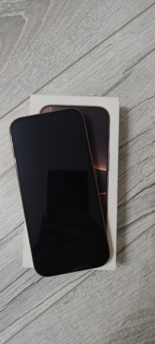 Продам Iphone 16 pro 256 gb