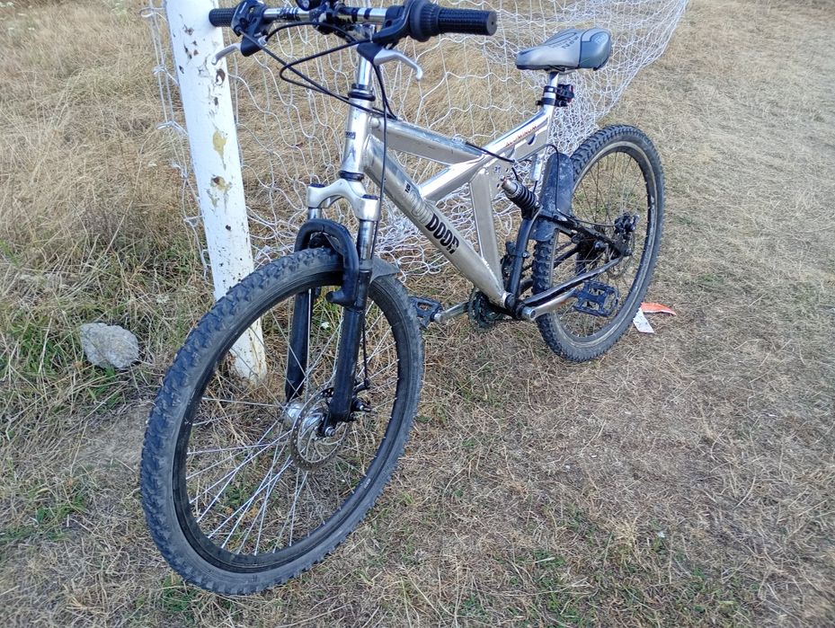 Vând bicicleta 26"