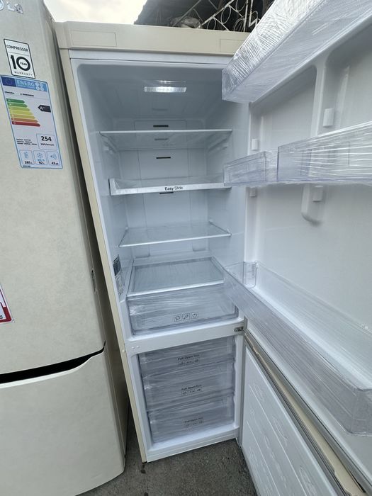 Samsung 31 madel 3 oy iwlatilgan yangidek invektorlik