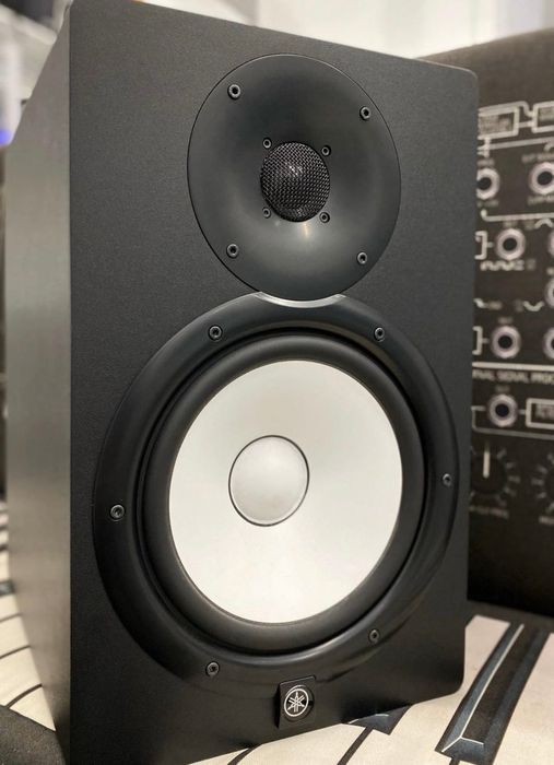 Yamaha hs8 studio