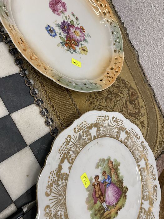 Немски порцеланови пана за стена с маркировка порцеланова чиния